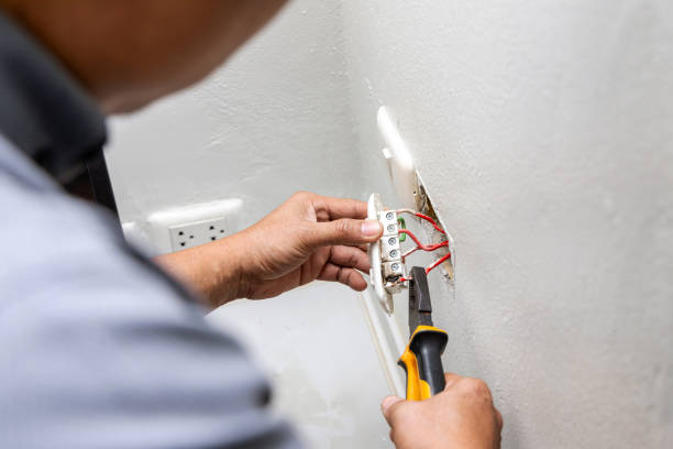 Affordable Emergency Electrician in Maplewood, MO